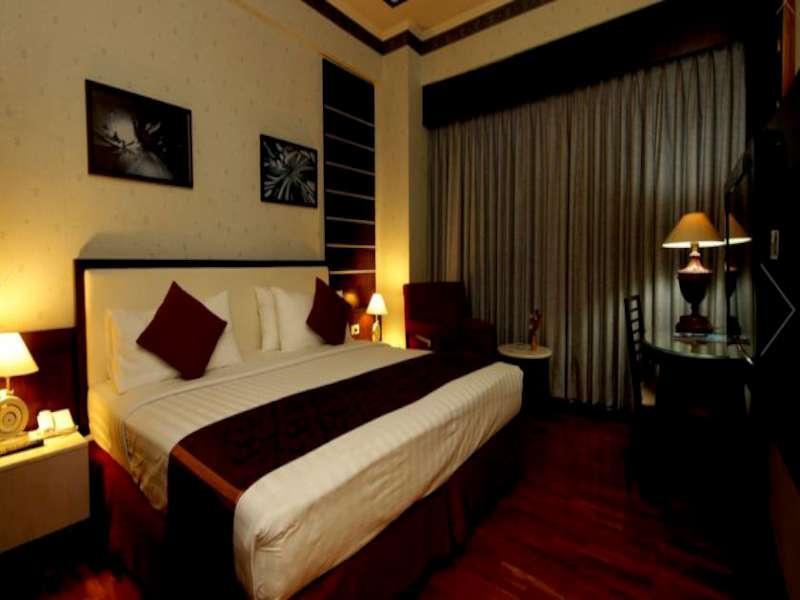 Hotel Maharadja Jakarta Exterior photo